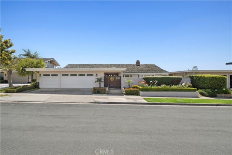 Photo of 2601 Lighthouse LN, Corona Del Mar, CA 92625 (MLS # NP26139963)