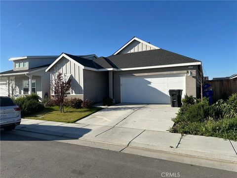 Photo of 9610 Greenwood Glen Ln, Shafter, CA 93263 (MLS # SR26051624)