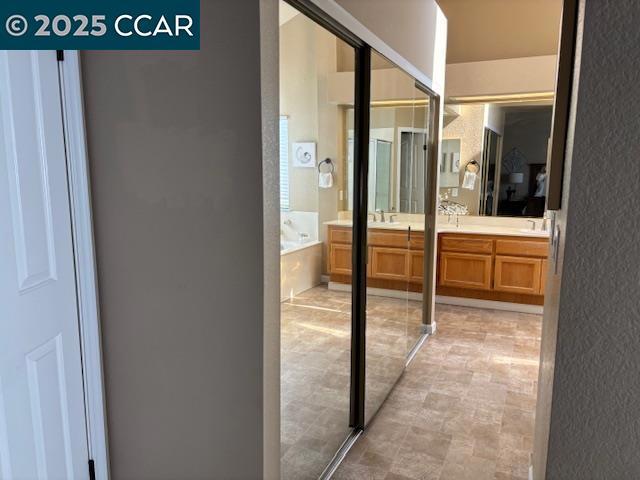 CENTENNIAL PARK - Residential