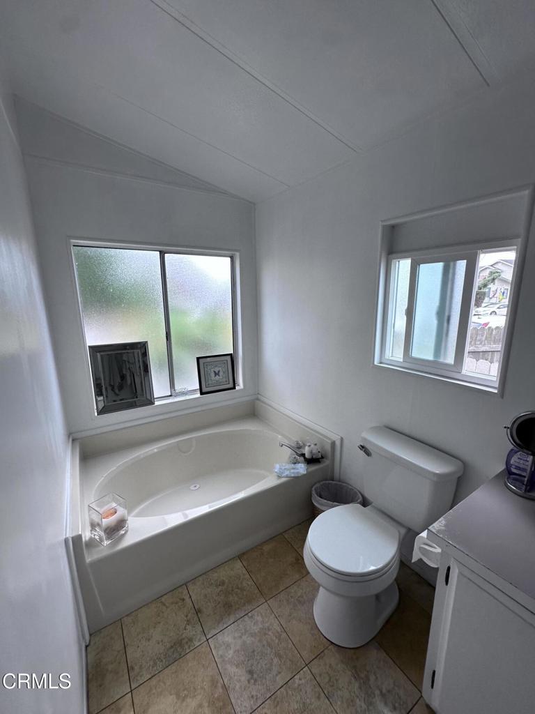 4400 Carpinteria Avenue 1