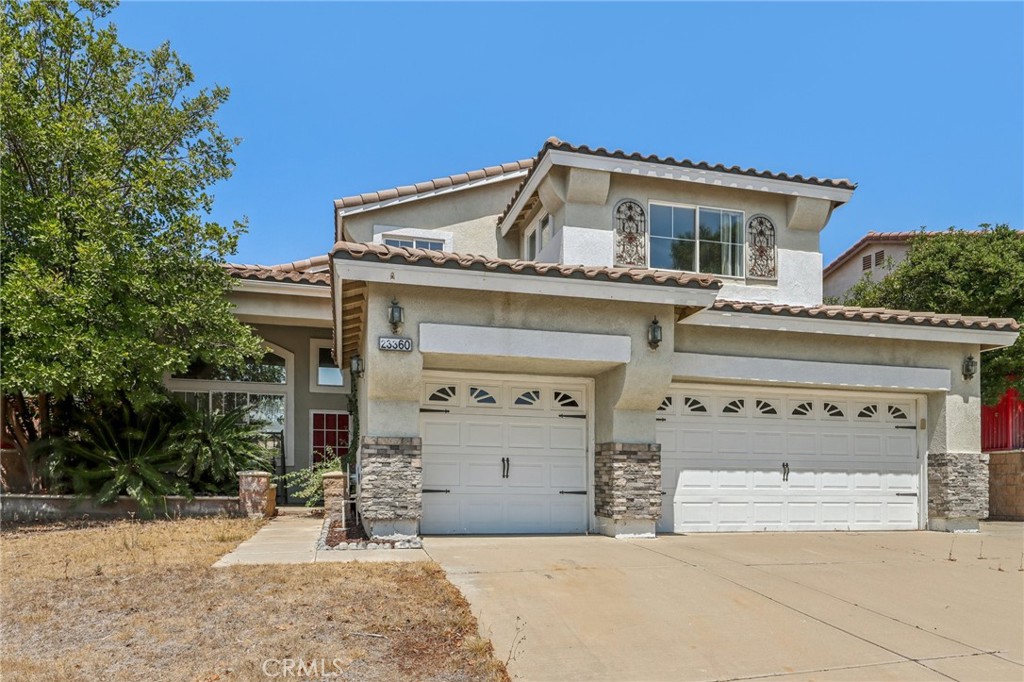 Beautiful Pool Home with RV Parking in Desirable Grizzly Ridge – No HOA! Welcome to this perfect single-family home in one of Murrieta’s most sought-after neighborhoods—Grizzly Ridge, where you’ll enjoy no HOA, spacious living, and a prime location in the award-winning Murrieta School District. Go inside to a welcoming foyer with formal living and dining areas, perfect for gatherings. There are heated floors from the entry to the kitchen and in the kitchen. The open family room features a cozy fireplace and flows seamlessly into the bright kitchen, complete with a breakfast nook, peninsula with bar seating, stainless steel appliances, and trendy two-tone cabinetry. The backyard is a true entertainer’s paradise, boasting a sparkling pool and spa, built-in fire pit area, and plenty of space to soak up the California sunshine. Upstairs, the spacious primary suite impresses with vaulted ceilings and an en suite bath featuring a soaking tub, separate shower, and dual vanities. A 3-car garage provides ample storage and parking. Conveniently located near shopping, freeways, historic downtown Murrieta, and the renowned Temecula Wine Country—this home has it all!