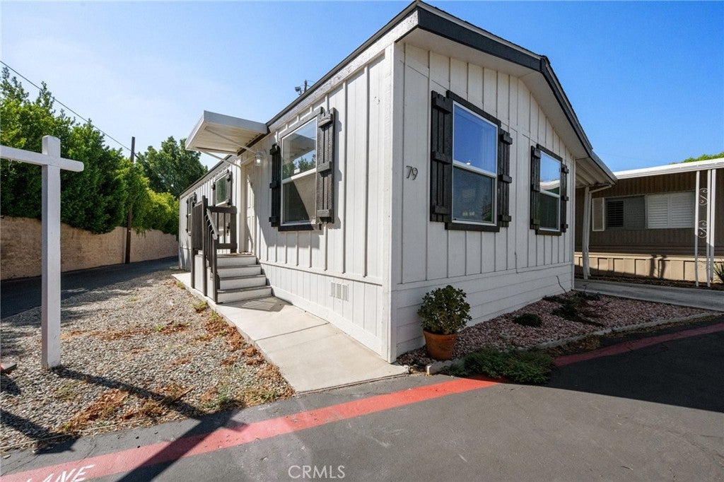 9340 Foothill Boulevard 79