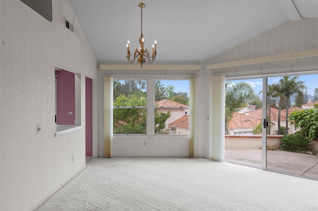 1274 Rue Saint Moritz