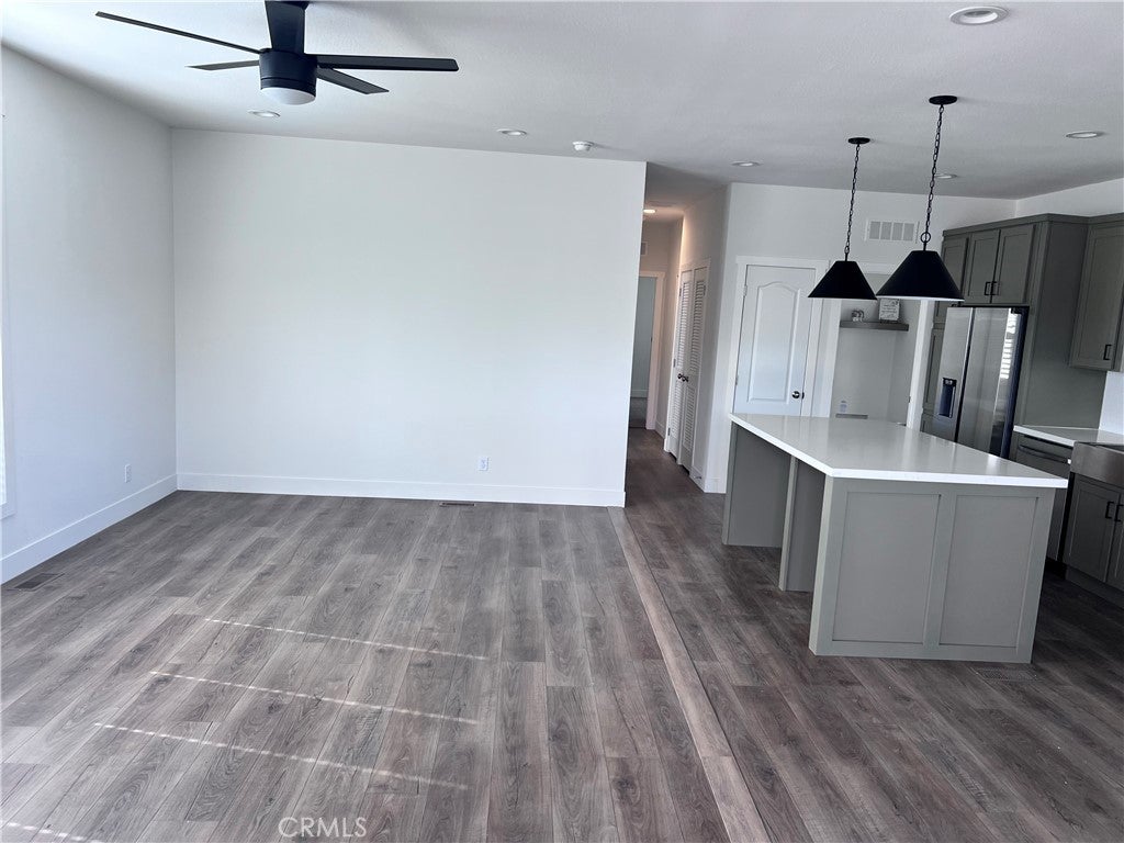 1445 W Florida Avenue 32