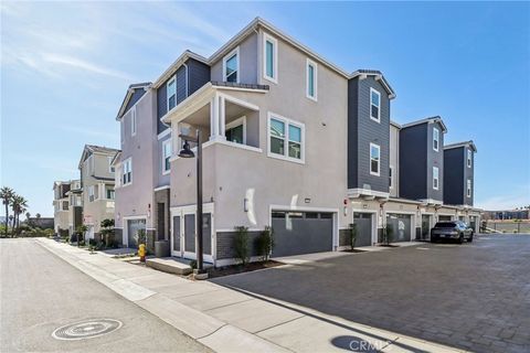 Photo of 2204 Saltbush Drive, San Marcos, CA 92069 (MLS # OC25269317)