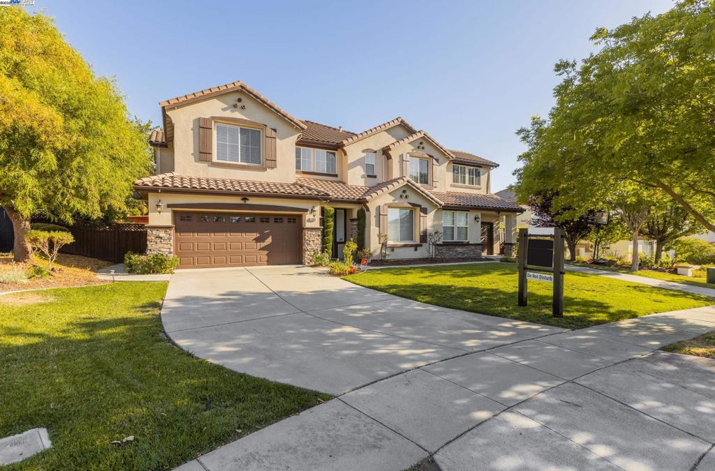 2626 Carmella Ct