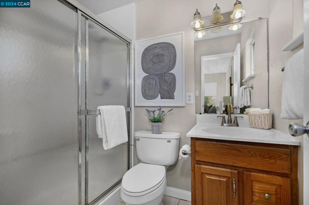 CLAYTON VALLEY - Residential