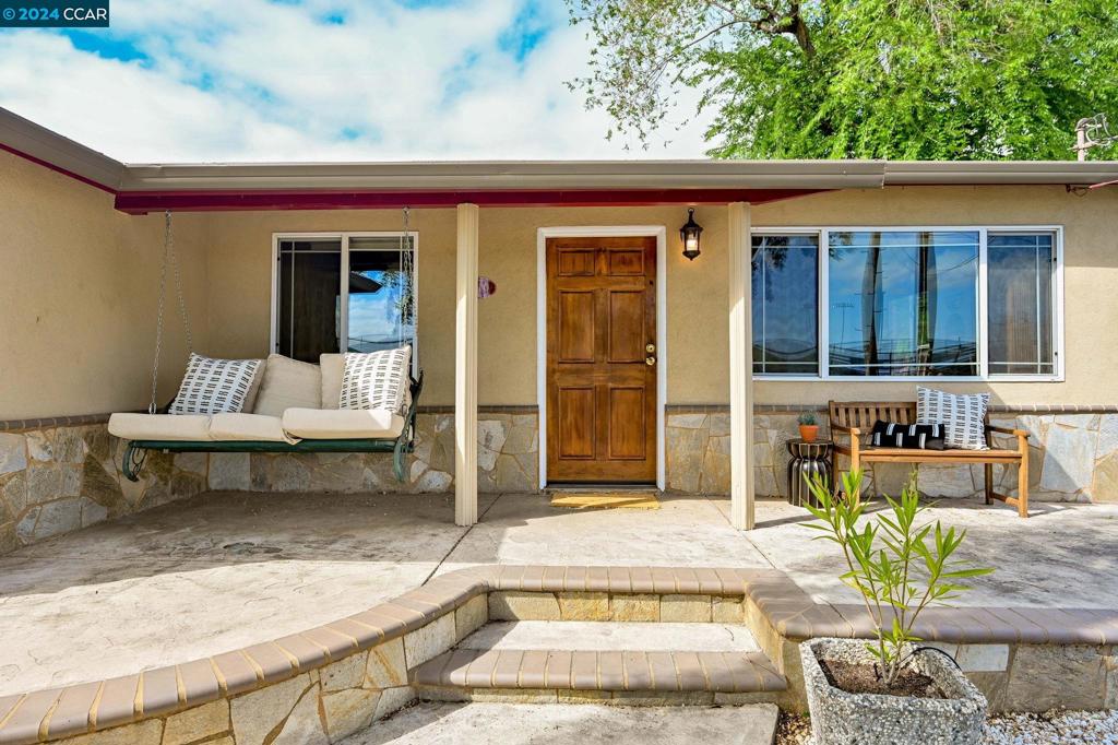 CLAYTON VALLEY - Residential