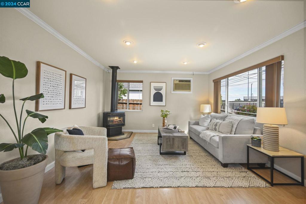 CLAYTON VALLEY - Residential