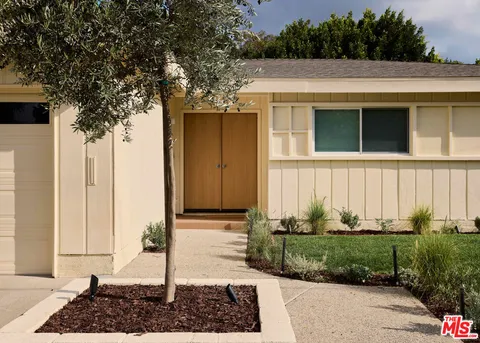 4781 Round Top Drive, Los Angeles, CA 90065 - MLS#: 26657507