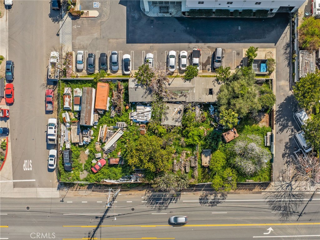 7412 Slater Avenue E