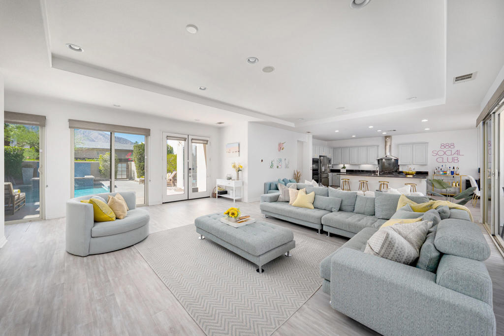 Enclave at Sunrise - Residential