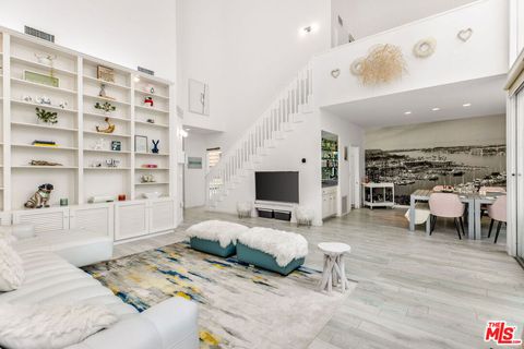 Photo of 4342 Redwood Avenue #C301, Marina Del Rey, CA 90292 (MLS # 25591345)