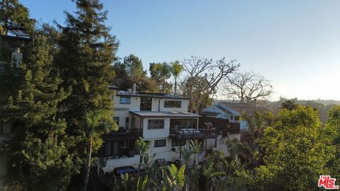 Photo of 7483 Palo Vista Drive, Los Angeles, CA 90046 (MLS # 25595007)