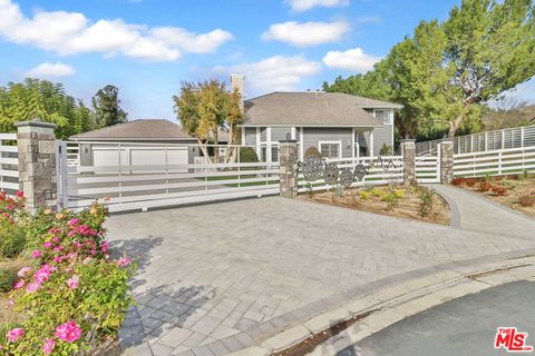 Photo of 10209 Principe Place, Camarillo, CA 93012 (MLS # 25591641) Photo of 10209 Principe Place, Camarillo, CA 93012 (MLS # 25591641)
