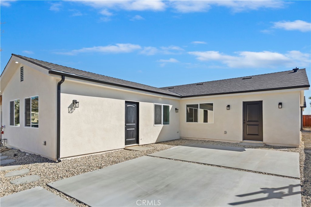 37918 Palm Vista