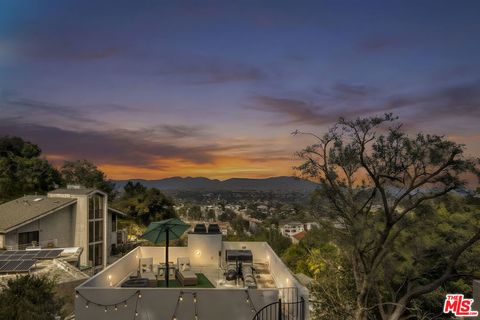 4110 Vanetta Place Studio City CA 91604