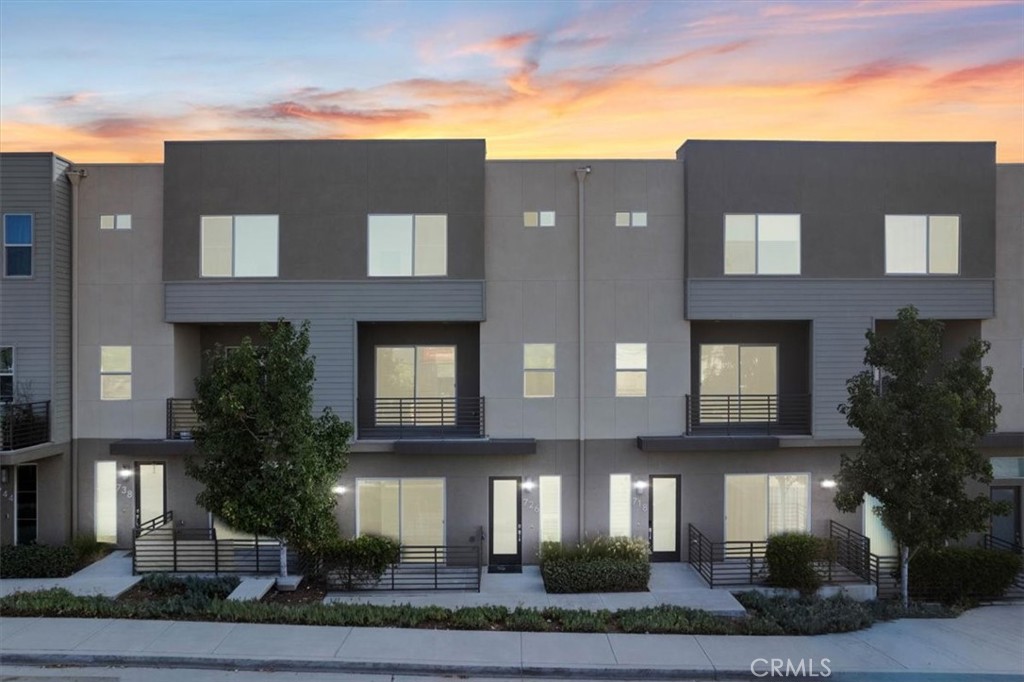 WELCOME TO 726 CENTRAL AVENUE!!!
Live, work, and create in this Spectacular Modern Condo in a beautiful community in the city of Upland!!! This Modern Condo features the best elements of urban living featuring a multi-level layout with contemporary finishes. Upon entrance, you are invited into a large Live/Work space or extra bedroom space filled with an abundance of light and a full ADA bathroom. On the second floor, the dining space and an additional living area naturally flow into the kitchen which has upgrades such as granite countertops and stainless steel appliances, guests can use a half bath on that level. The third level of the home features 3 bedrooms, a laundry room, and 2 spacious bathrooms. The top level is dedicated to the primary suite, including a large walk-in closet and a grand bathroom. Seize the opportunity Upland Central is conveniently located within a 10-minute walk to the Claremont College District with restaurants and shopping nearby.