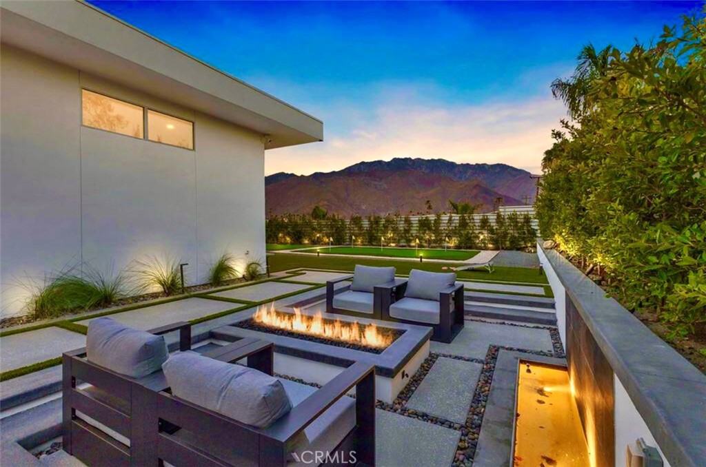 2100 E Sahara Road