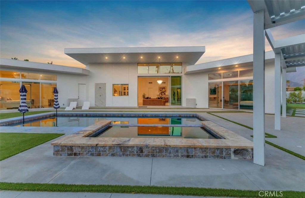 2100 E Sahara Road