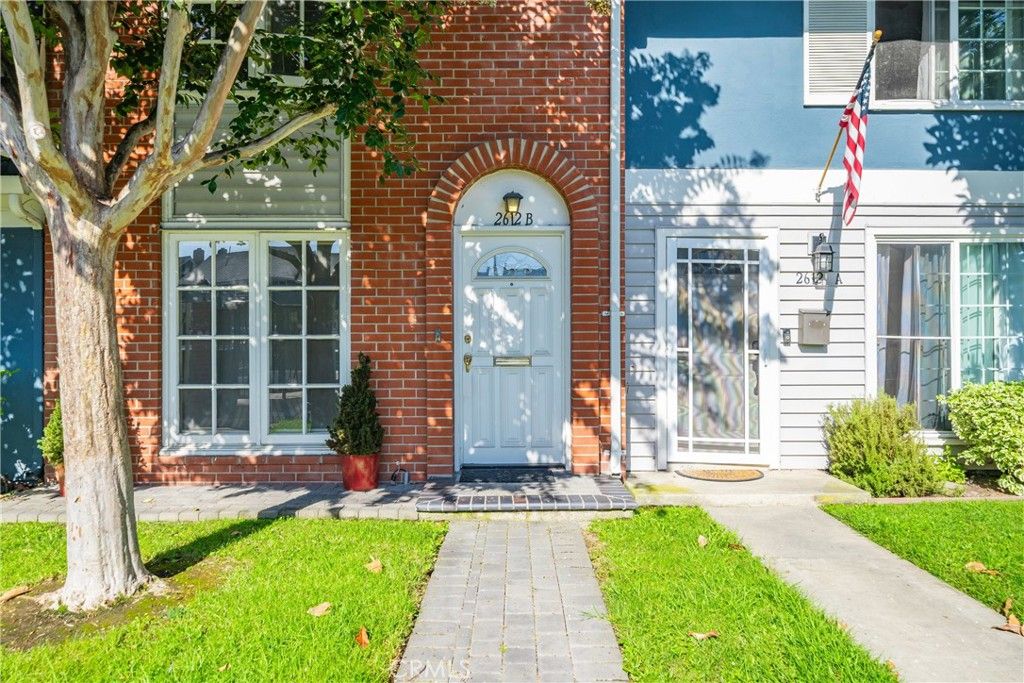 Photo of 2612 Del Way #B, Huntington Beach, CA 92648 (MLS # OC25196887)