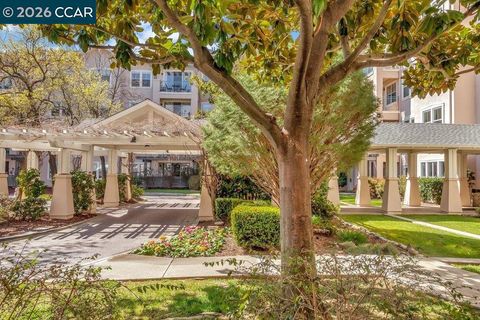 Photo of 1860 Tice Creek Drive Dr #1307, Walnut Creek, CA 94595 (MLS # 41123343)