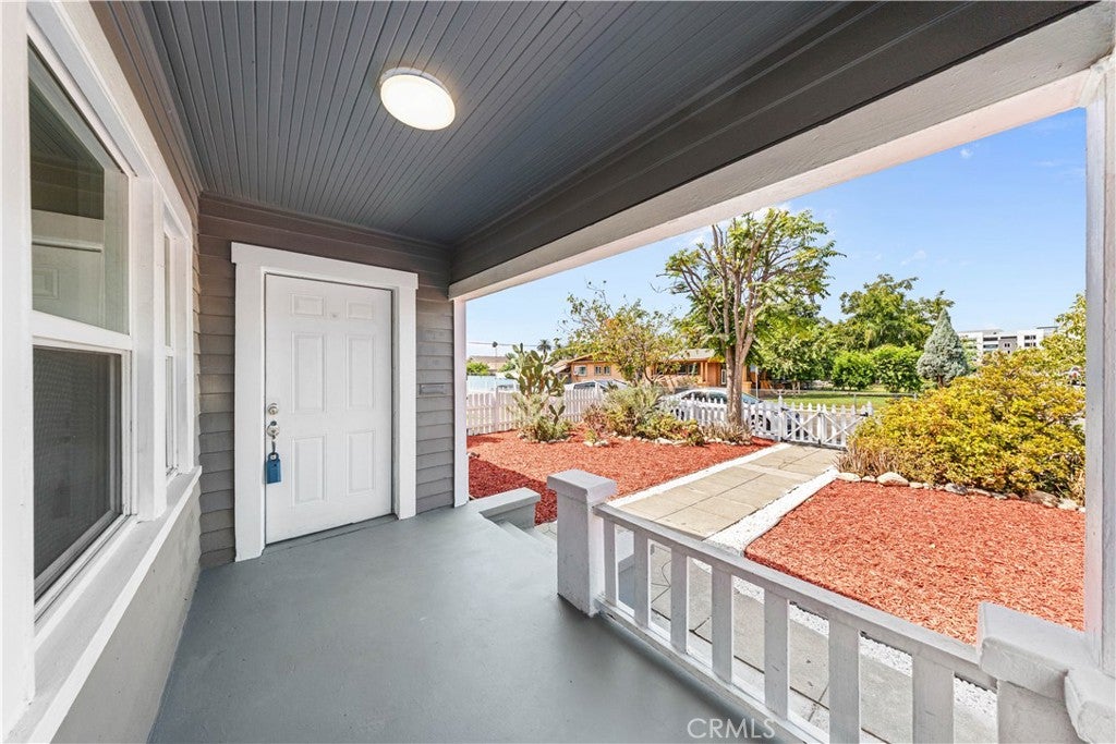 304 N MONTEREY