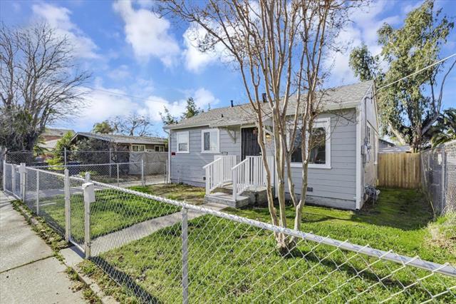 2343 Erickson Street