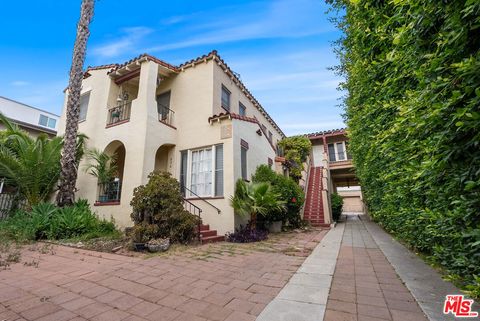 Photo of 836 Wilcox Avenue, Los Angeles, CA 90038 (MLS # 26841715)