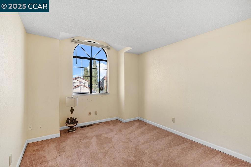 ALMOND RIDGE - Residential