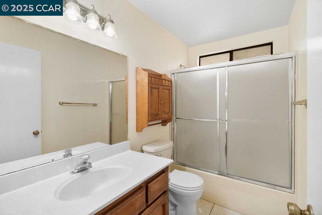 ALMOND RIDGE - Residential