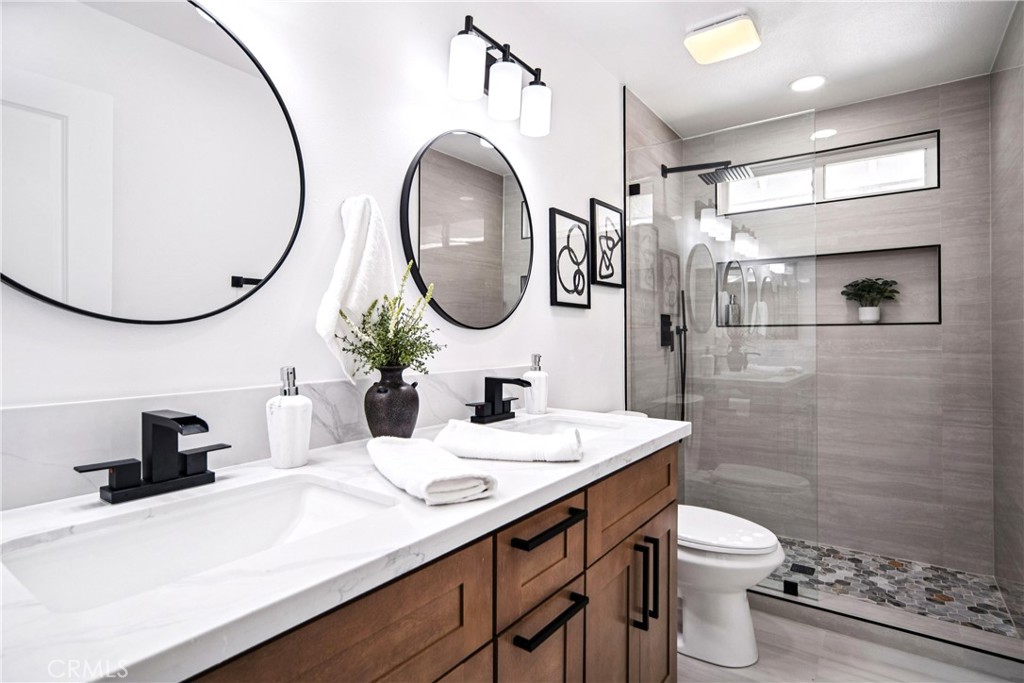 Lake Forest Keys (LK) - Residential