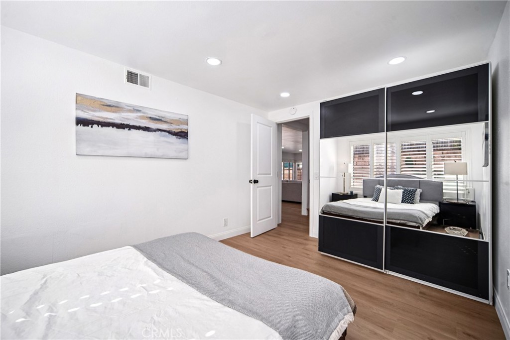 Lake Forest Keys (LK) - Residential