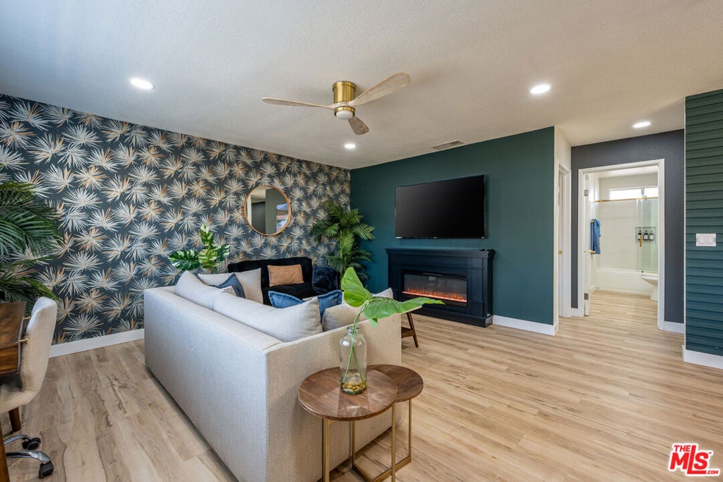 61664 Crest Circle Drive