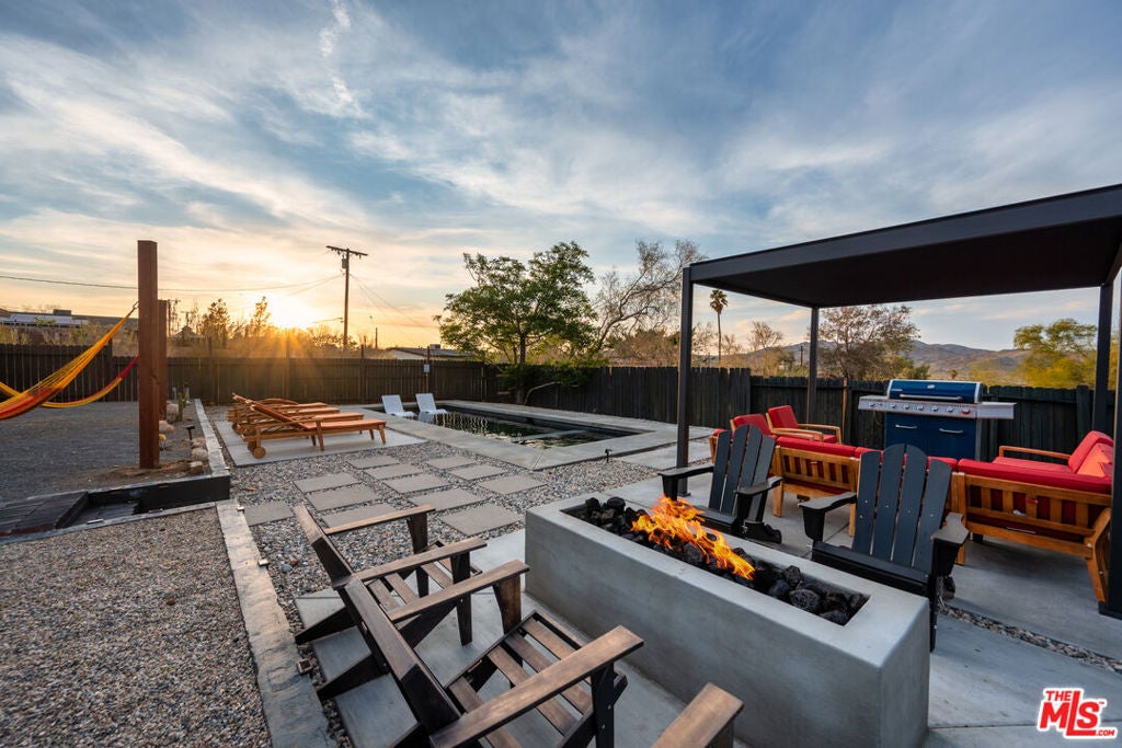 61664 Crest Circle Drive