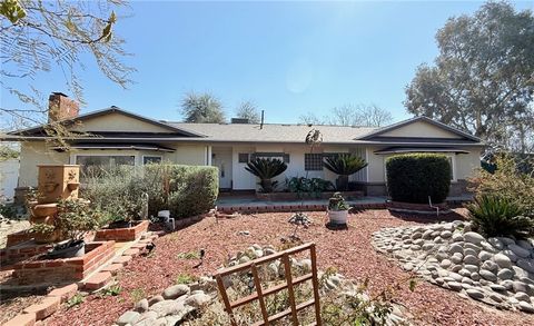 Photo of 29031 Lakeview Ave, Nuevo, CA 92567 (MLS # SW26047987)