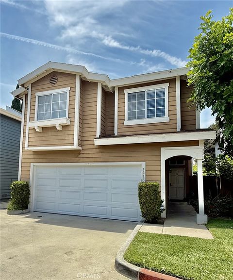 Photo of 9213 Independence Way, North Hills, CA 91343 (MLS # SR25240394)