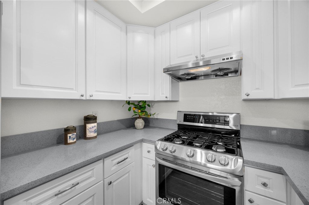 580 N Brea Boulevard 39