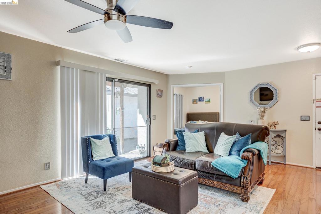 5918 Land View Dr