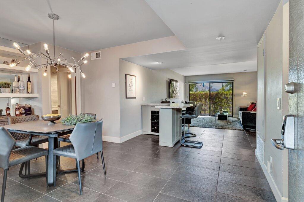 Ramon Estados - Residential