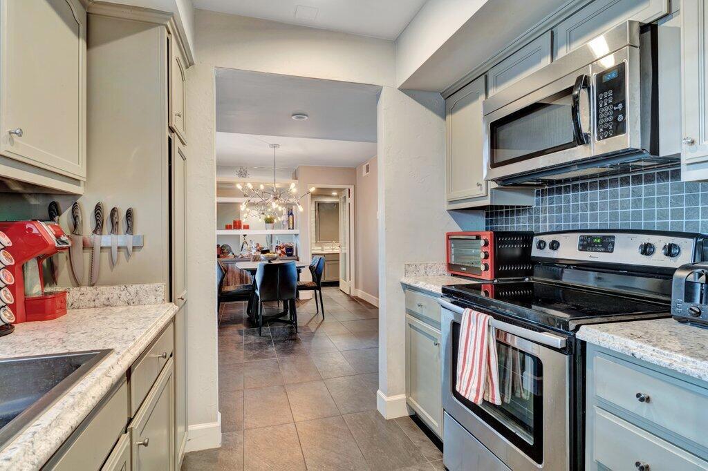 Ramon Estados - Residential