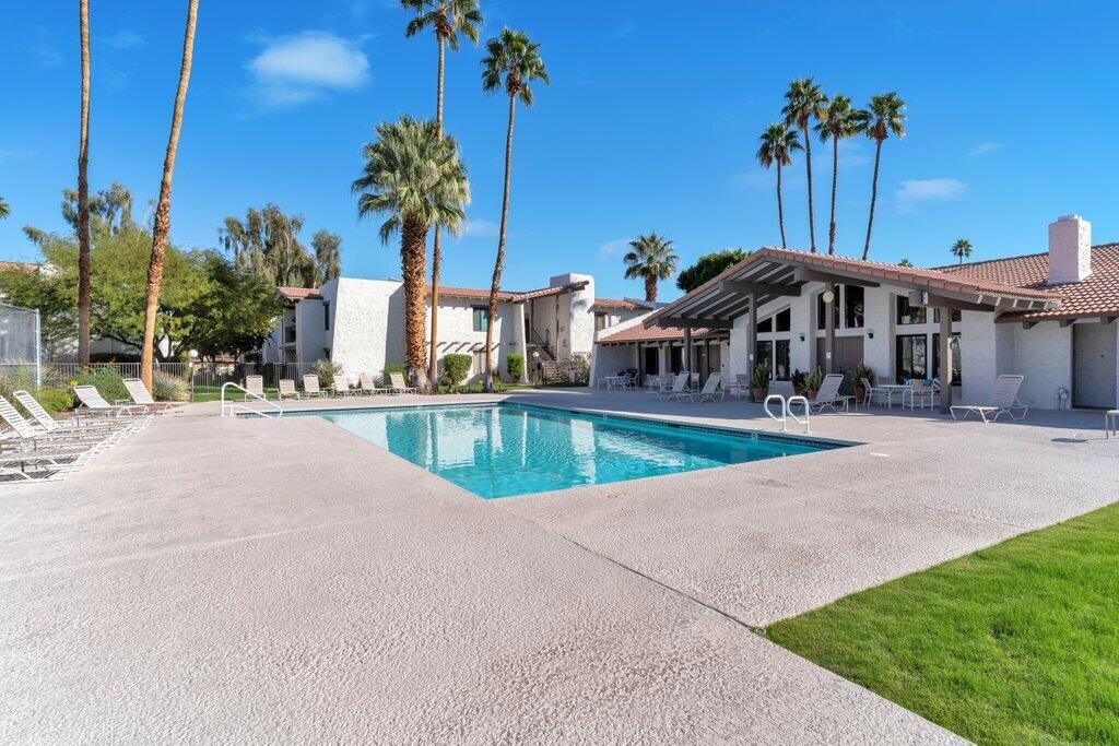 Ramon Estados - Residential