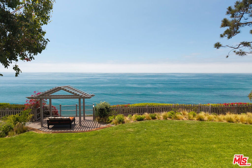 28980 Cliffside Drive
