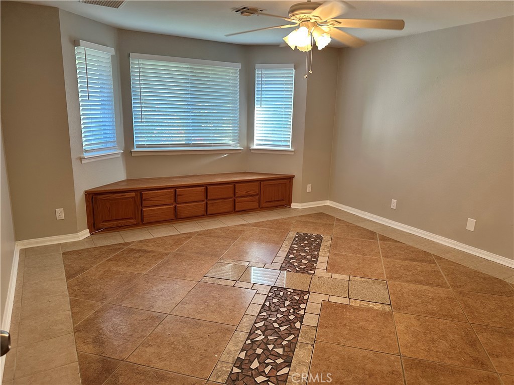 4761 W Avenue N, Lancaster, CA, 93536, USA, 6 Bedrooms Bedrooms, ,4 BathroomsBathrooms,Residential,Active,4761 W Avenue N,SR26106408