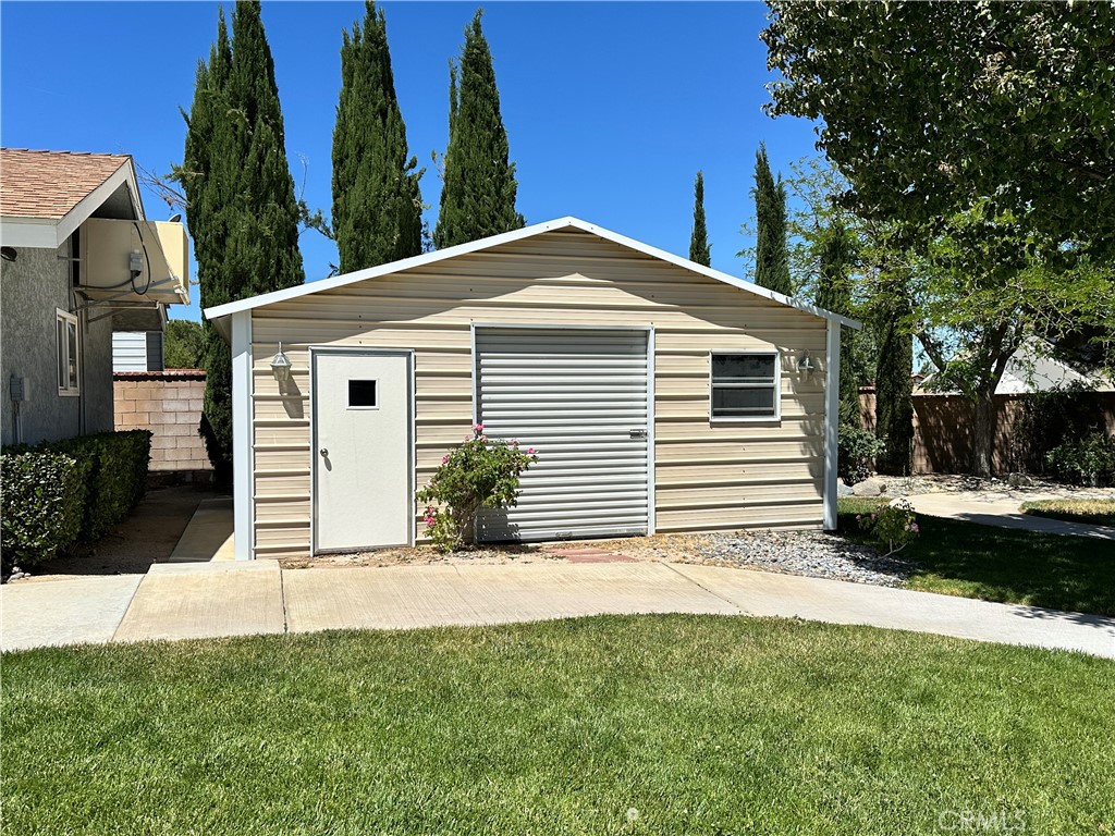 4761 W Avenue N, Lancaster, CA, 93536, USA, 6 Bedrooms Bedrooms, ,4 BathroomsBathrooms,Residential,Active,4761 W Avenue N,SR26106408