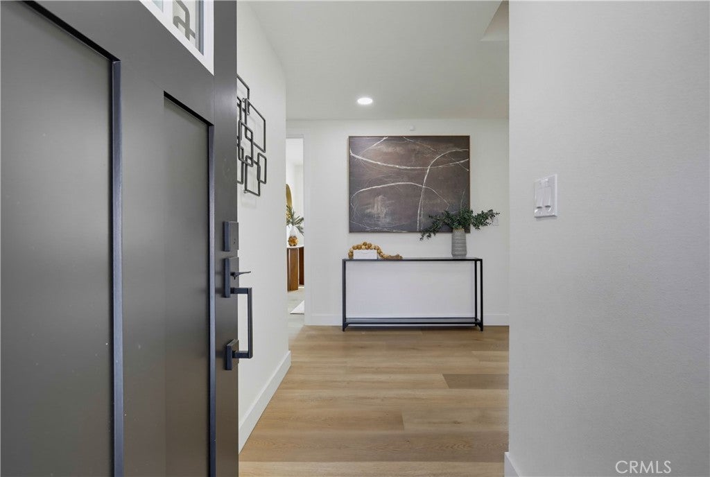 2924 W Mcfadden