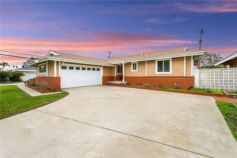 12041 Paseo Bonita Los Alamitos CA 90720