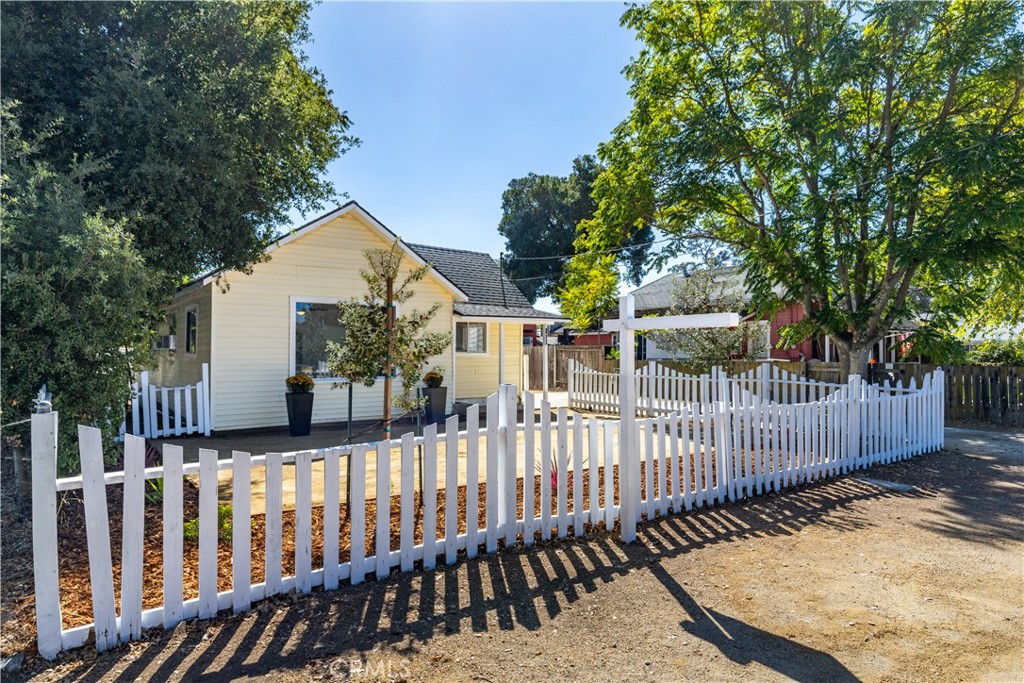 PROPERTIES 317 Crocker Street