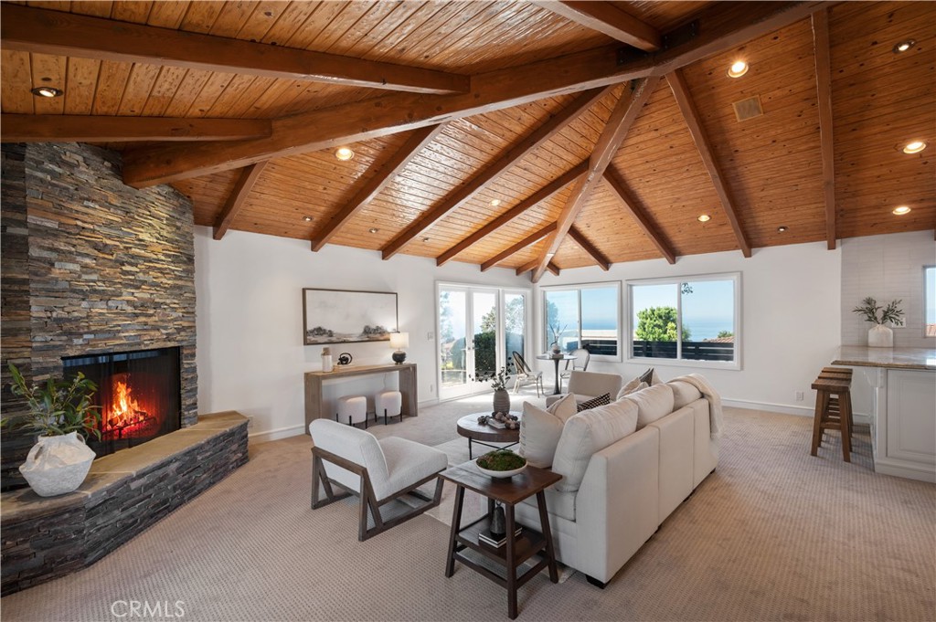 30105 Avenida Esplendida