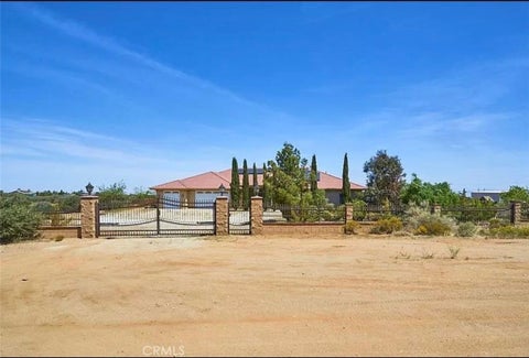 Photo of 7438 Woodcliff, Phelan, CA 92371 (MLS # HD26206682)